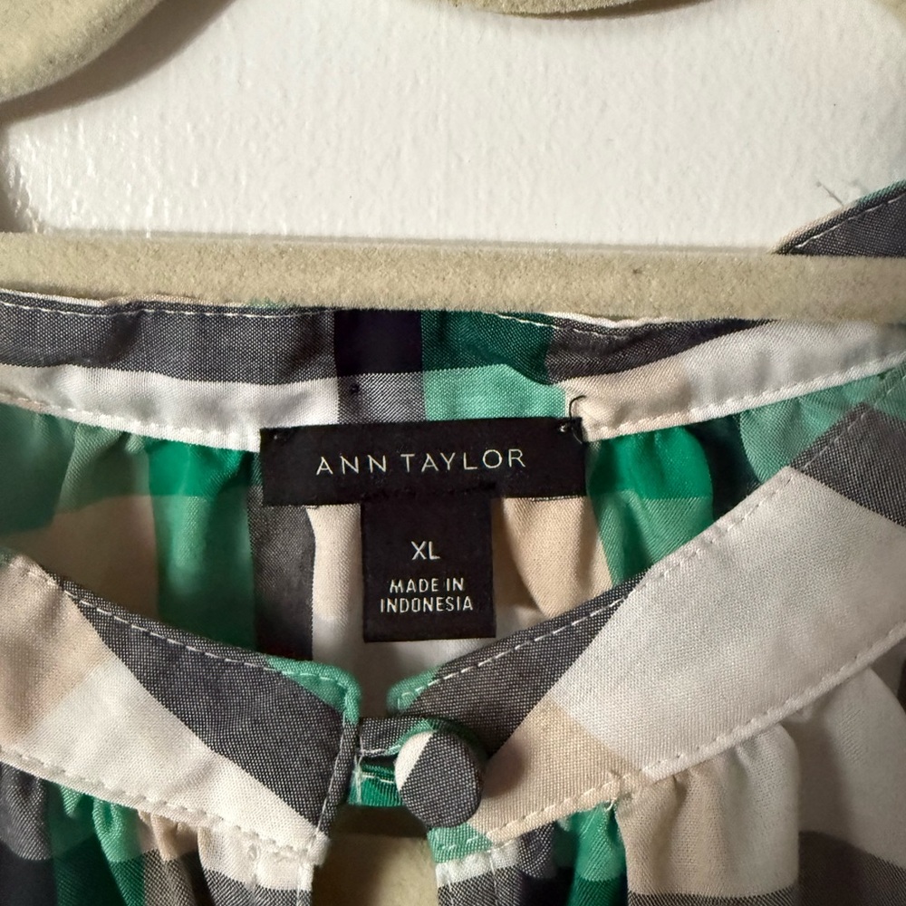Ann Taylor Black and Green Checkered Top - Picture 3 of 4